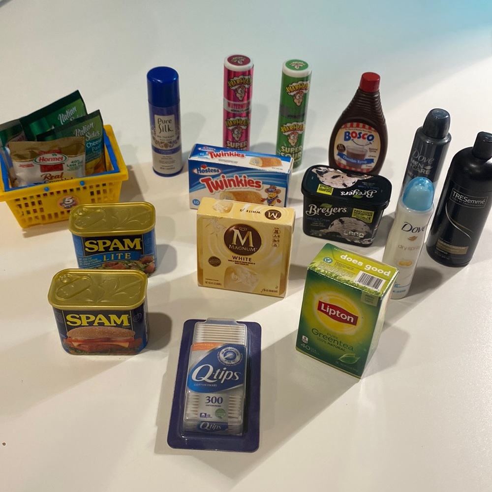 Mini Brands 18 pcs